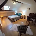 La Fermette Aux Lamas Holiday home Savigny-Levescault