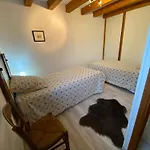 Holiday home La Fermette Aux Lamas Savigny-Levescault